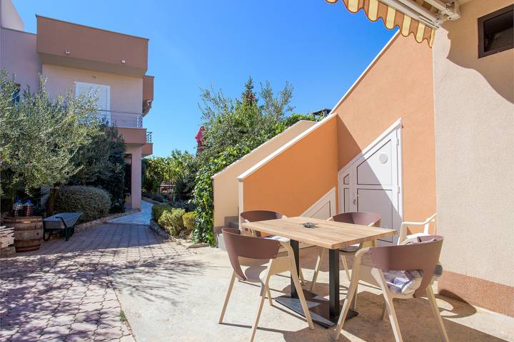 Ferienwohnung für 2 Personen, mit Balkon/Terrasse in Rogoznica