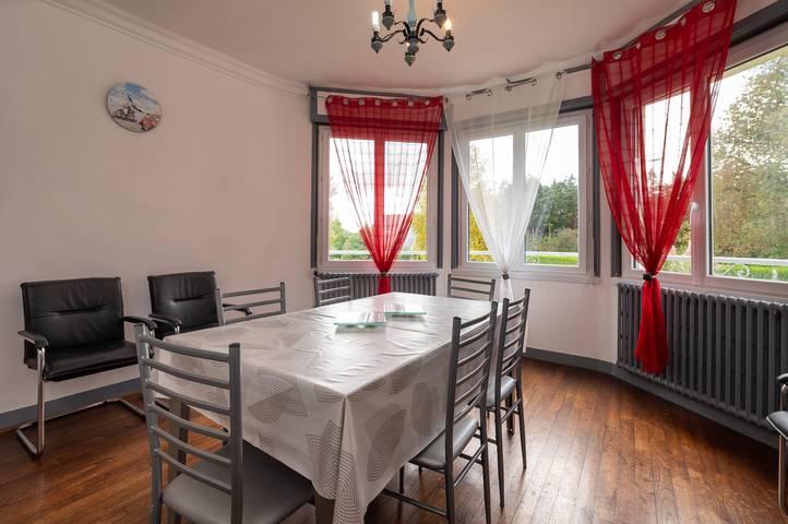Holiday Home 'Maison Dans Le Morbihan' with Private Garden in La Chapelle-Caro, Vannes region