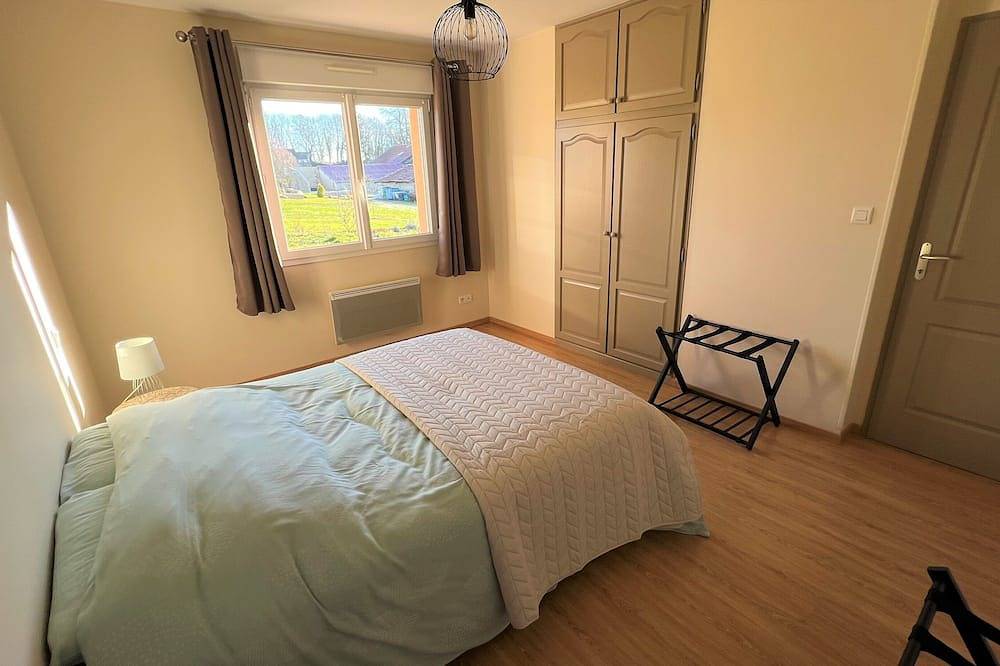 Maison Avec Véranda - Gîte de L'arbrisseau in Rethel, Ardenas