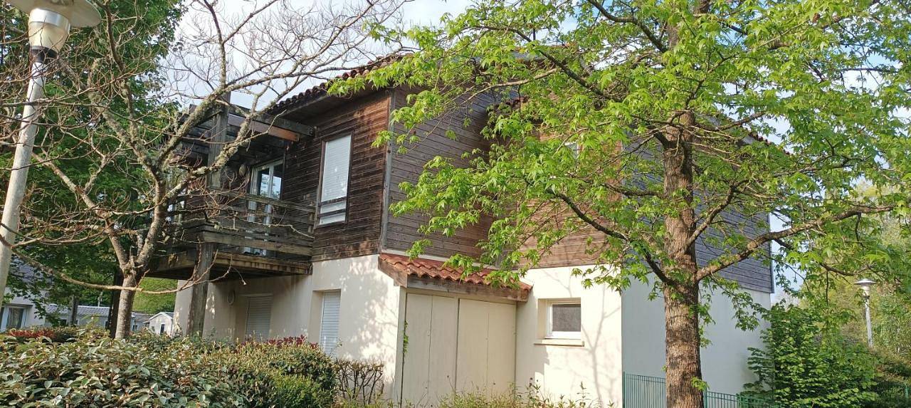 Appartement entier, Les Terrasses du Lac piscine M65 in Aureilhan, Côte d’Argent