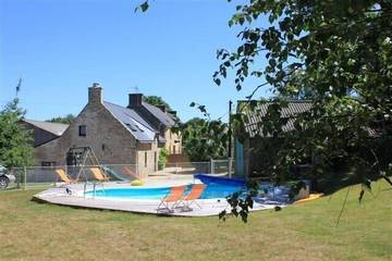 Gîte pour 3 personnes, avec piscine ainsi que jardin et terrasse à Locmaria-Grand-Champ