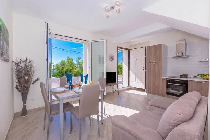 Ferienwohnung für 5 Personen, mit Balkon und Meerblick sowie Terrasse in Alassio - 2