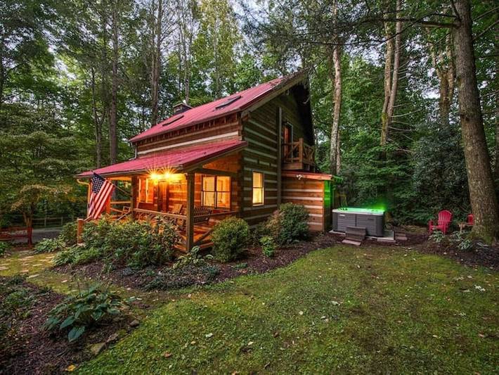 Blockhütte für 5 Personen, mit Whirlpool und Balkon sowie Garten, mit Haustier - 1