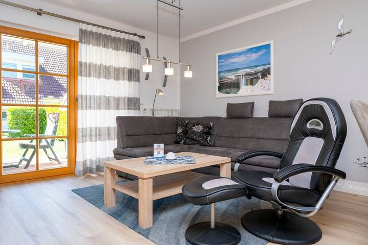 Ferienpark für 4 Personen, mit Terrasse und Garten in Zingst