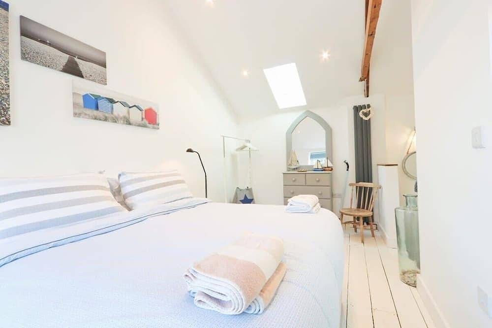 The Strand Summary:<br>T in Shaldon, Devon