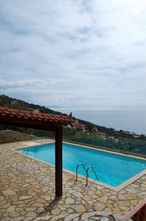 Apollo Romantic Sea View Villa in Xiropigado, Kinuria