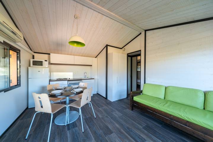 Location de vacances pour 6 personnes, avec jardin et terrasse ainsi que sauna et piscine à Solliès-Toucas - 4