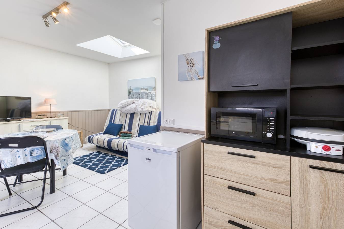Studio entier, Studio à Bourcefranc-le-Chapus – Idéal Escapade à 2, Wi-Fi, Espace Télétravail, Proche Île d’Oléron in Bourcefranc-le-Chapus, Côte de Beauté
