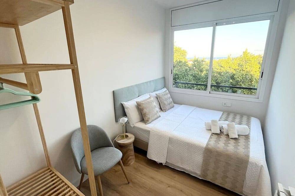 Entire apartment, Penthouse Barcelona | Beach in Sant Adrià de Besòs, Barcelonès