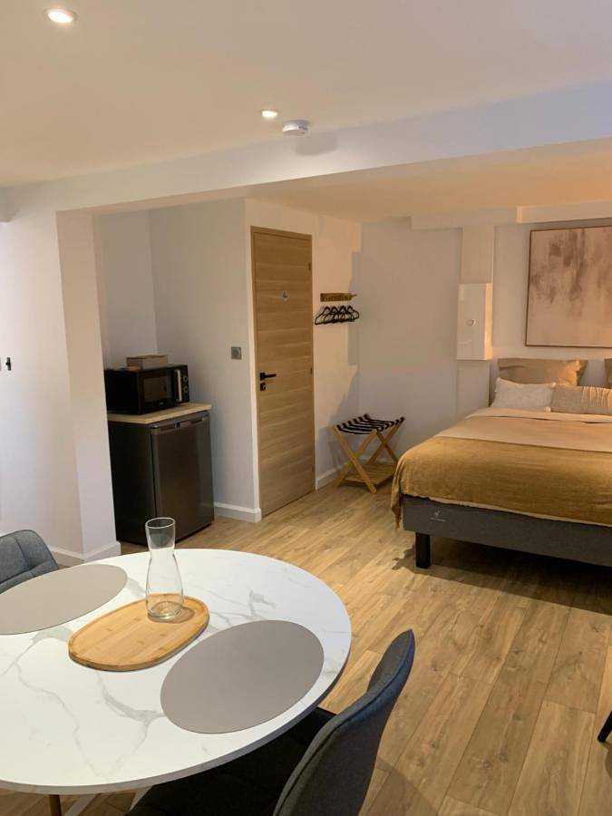 Gîte pour 2 personnes, avec jardin à Chassieu - 2