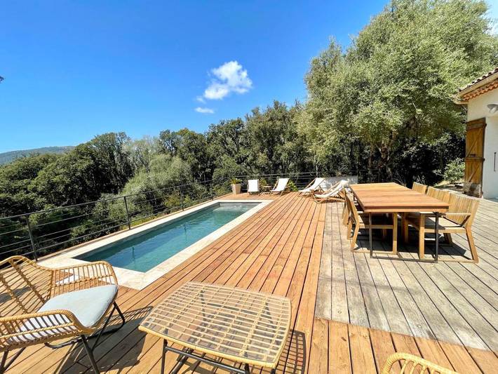 Villa pour 4 personnes, avec piscine ainsi que vue et jardin dans Sagone - 2
