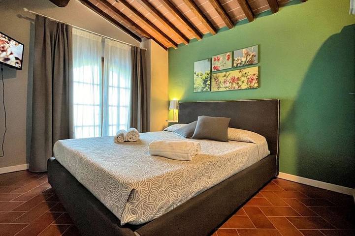 Appartamento intero, Borgo del Silenzio -  Papavero two-bedroom apartment with private terrace in Lajatico, Pisa e dintorni