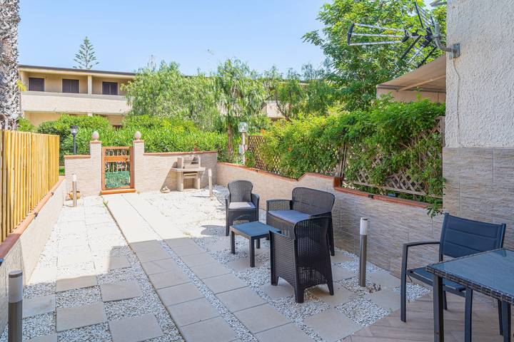 Holiday apartment for 4 people, with garden in