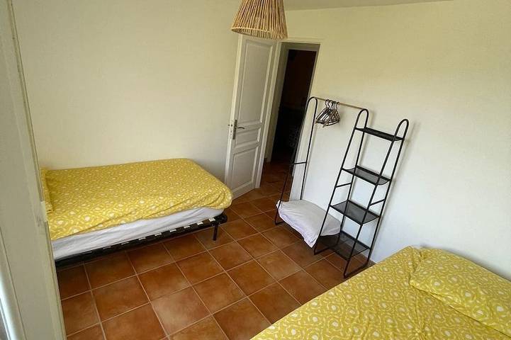 Location de vacances pour 8 personnes, avec terrasse à Le Revest-les-Eaux - 3