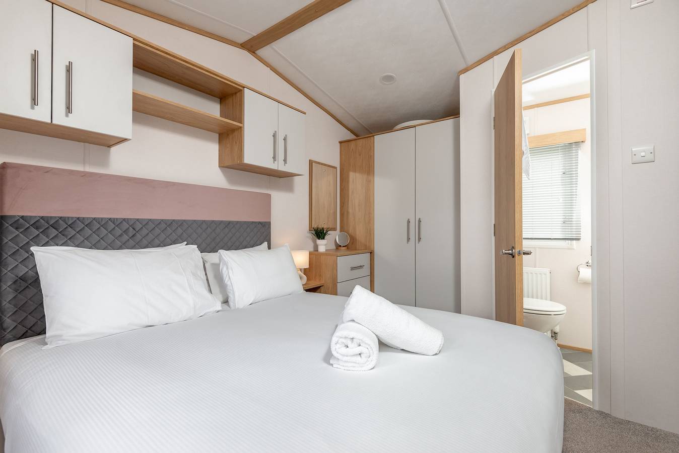 Lodge No 10 | St Andrews Lodge Park in Fife region