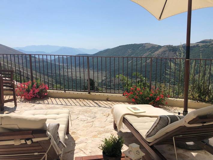 Appartamento per 4 persone, con Terrazza e Giardino nonché Panorama a Santo Stefano di Sessanio