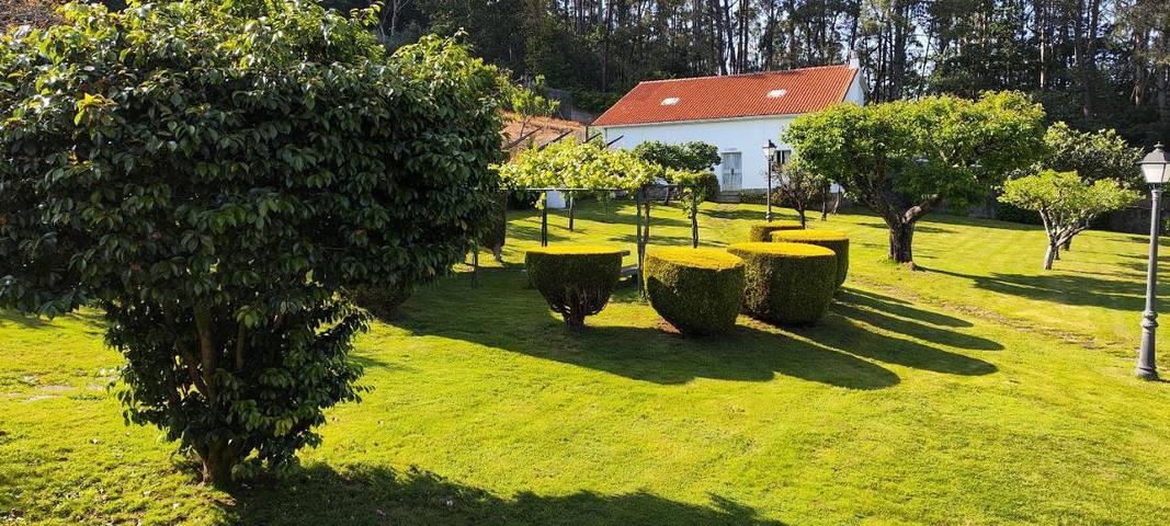 Chalet para 15 personas, con piscina además de jardín y vistas, Se admiten mascotas en Santiago de Compostela - 4