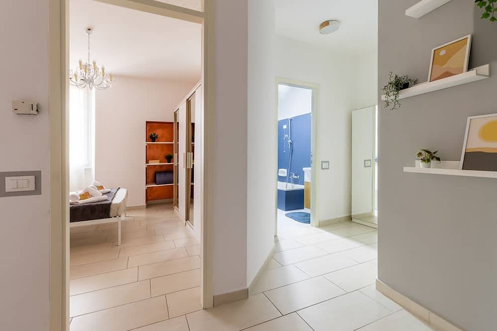 Ganze Wohnung, Between lake and vineyards: spacious apartment near beaches in Puegnago sul Garda, Gardasee-Berge