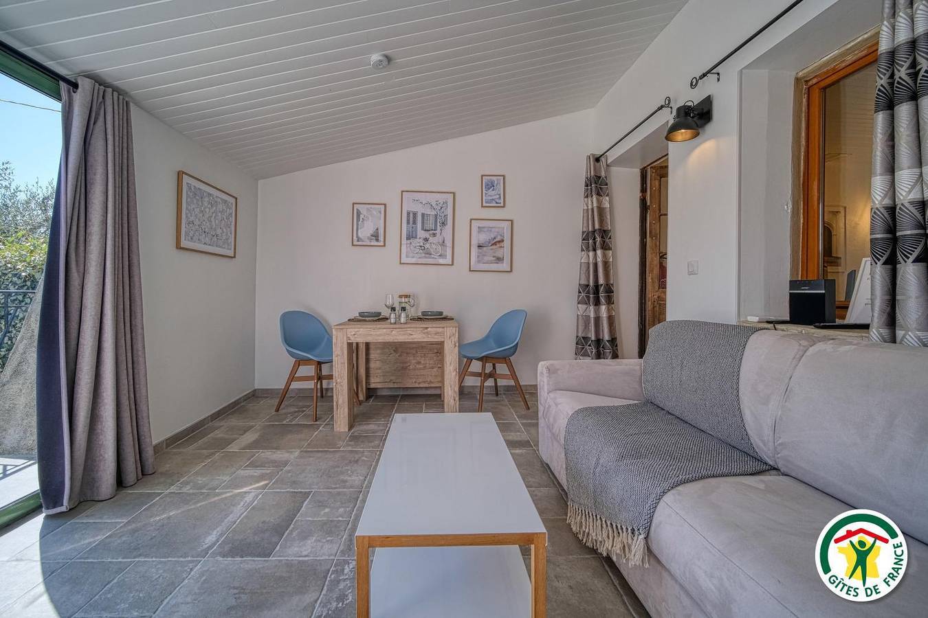 Gîte für 2 Personen mit Terrasse in Mirabel-aux-Baronnies, Nyons und Umgebung