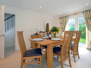 Holiday Rental for 8 People in Little Haven, Pembrokeshire, Photo 2