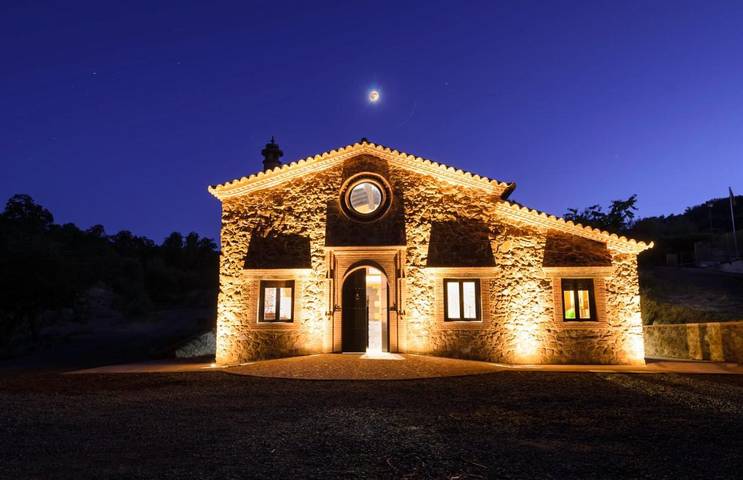 Casa rural para 18 personas, con Terraza además de Jardín y Piscina en Aracena