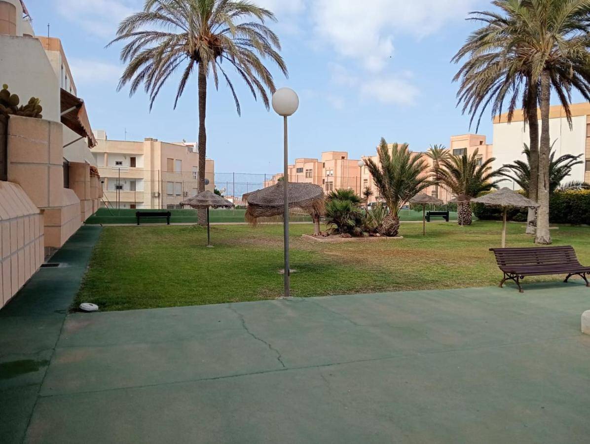 Apartamento entero, Ct 288 Al - Faro's Retamar Cuddly Nest for 2 in Retamar, Almería
