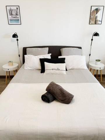 Gîte pour 3 personnes, avec piscine et jardin à Éguilles