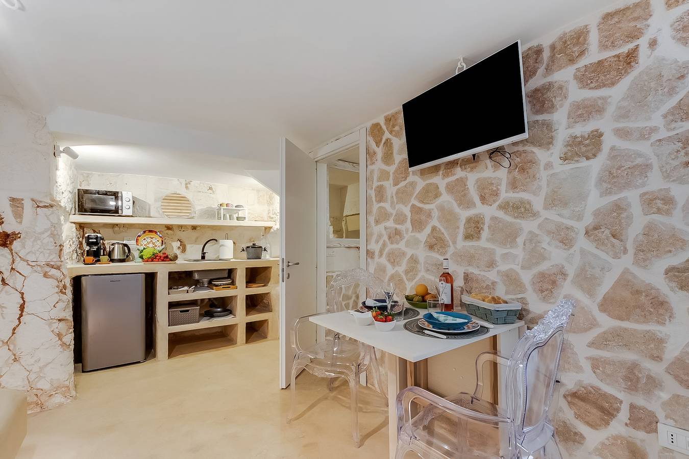 Appartamento intero, Maison 43 Ostuni With Indoor Pool in Ostuni, Salento
