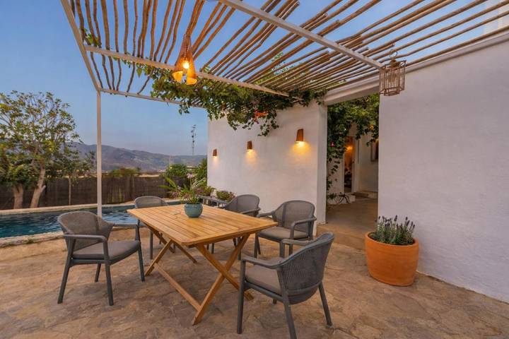 Casa rural para 10 personas, con vistas además de jardín y piscina en Tarifa - 2