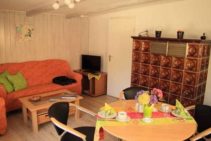 Ferienhaus für 2 Personen, mit Terrasse und Garten in Wesenberg