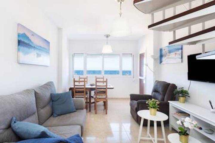 Appartement entier, Appartement de vacances pour 5 personnes avec piscine in Playa de Arriba o Las Bajas (Güímar), Güímar