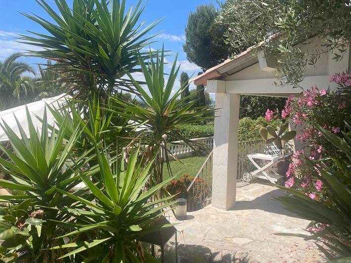 Chambre d’hôte pour 2 personnes, avec vue ainsi que jardin et piscine à Vence - 3