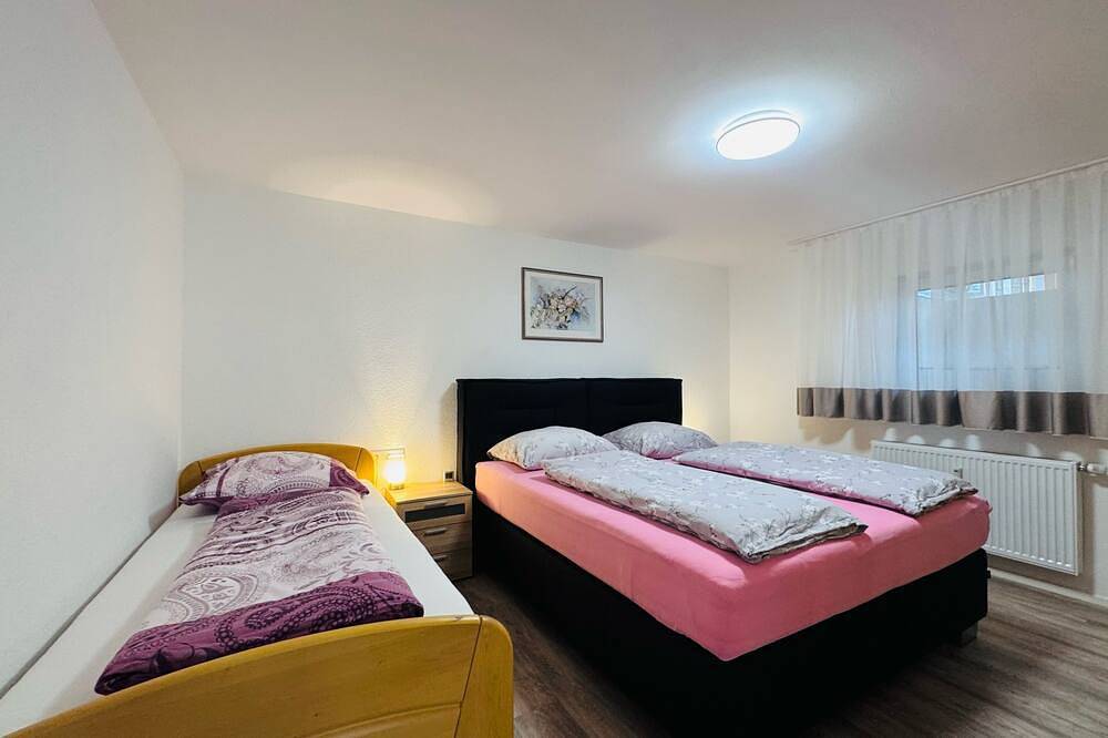 Ganze Wohnung, Charmanter Rückzugsort mit Großer Terrasse und Idyllischer Umgebung in Böblingen, Nordschwarzwald