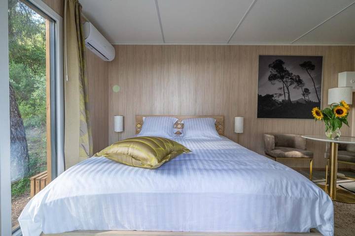 Gîte pour 2 personnes, avec vue et jardin à Saint-Marc-Jaumegarde - 4