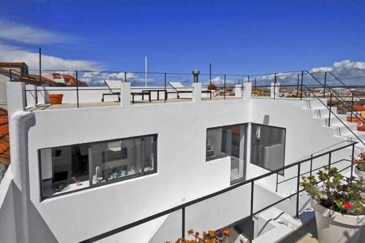 Vacation rental for 6 people, with terrace in Peniche