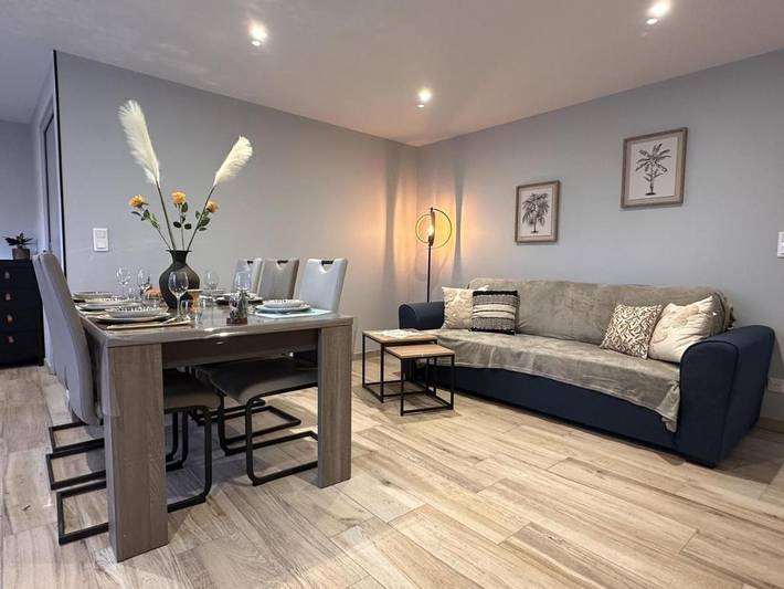 Location de vacances pour 6 personnes, avec terrasse et jardin à Buxières-les-Mines