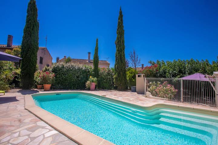 Location de vacances pour 6 personnes, avec Jardin sur la Côte d'Azur