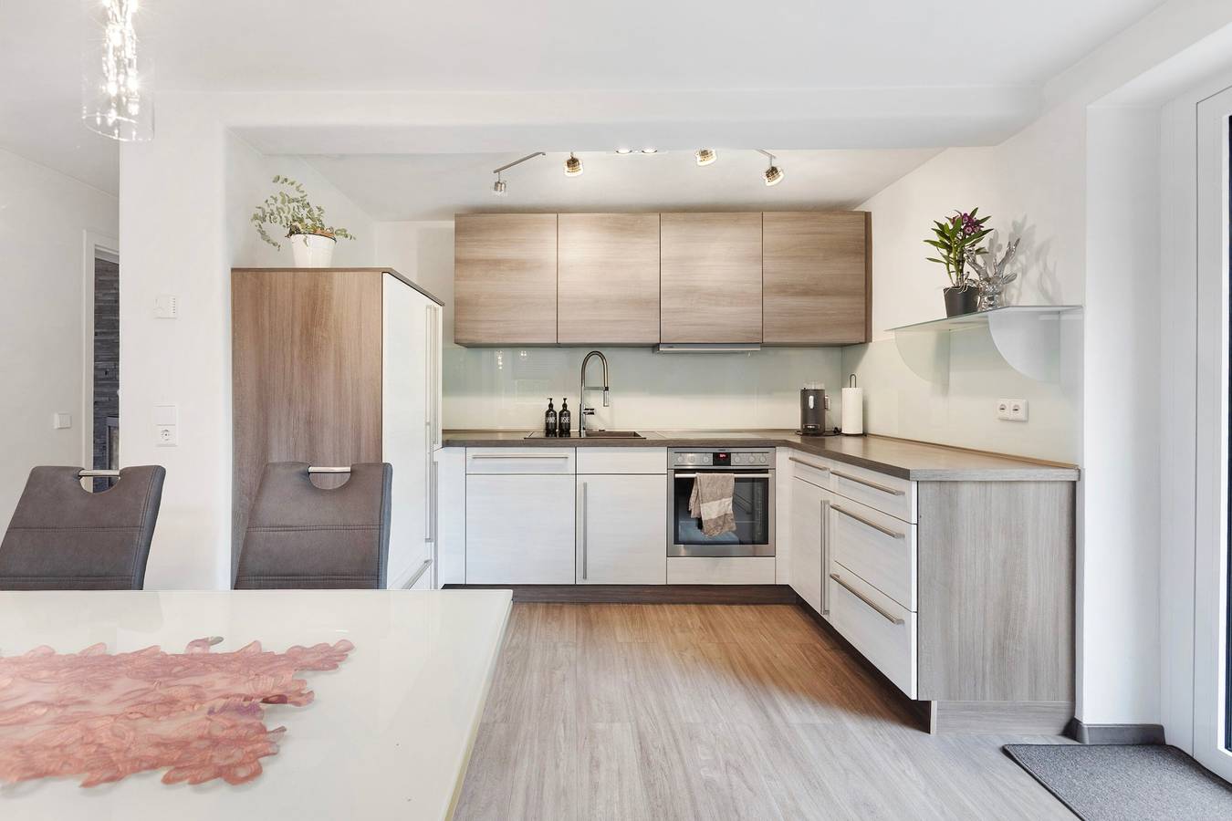 Ganze Wohnung, Apartment 'Helgas Horizon' mit privater Terrasse, Wlan und Hot Tube in Rottweil, Mittlerer Schwarzwald