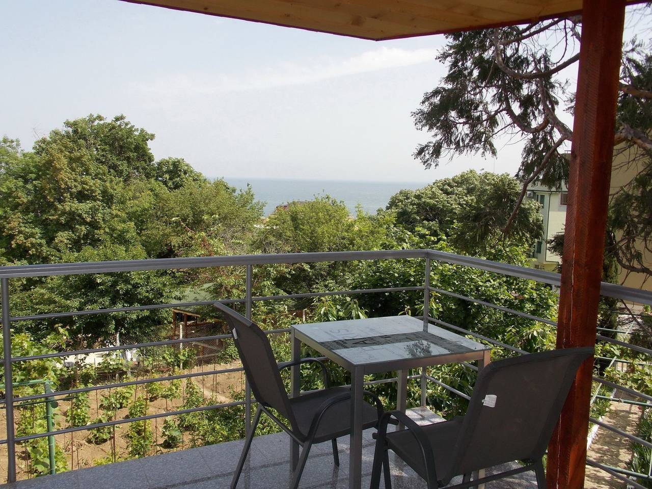 Mit Blick auf das Wasser in Varna, Varna Region