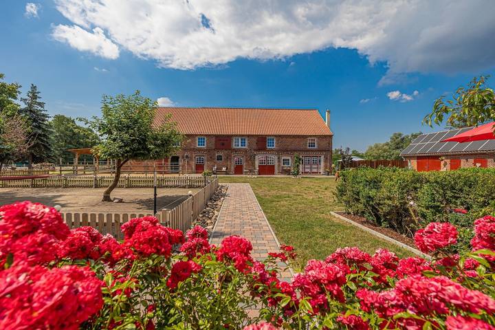 Ferienwohnung für 4 Personen, mit Garten und Whirlpool sowie Sauna und Terrasse, kinderfreundlich im Altmark