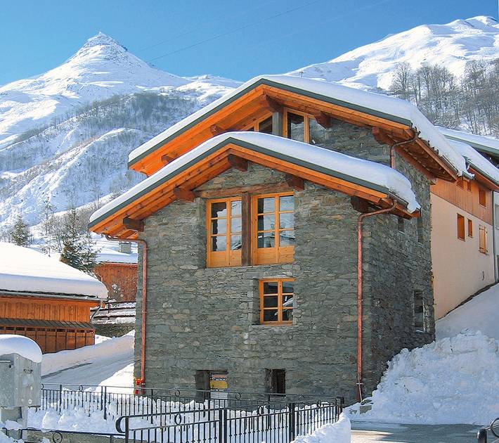 Chalet pour 9 personnes, avec balcon, animaux acceptés dans Les Trois Vallées