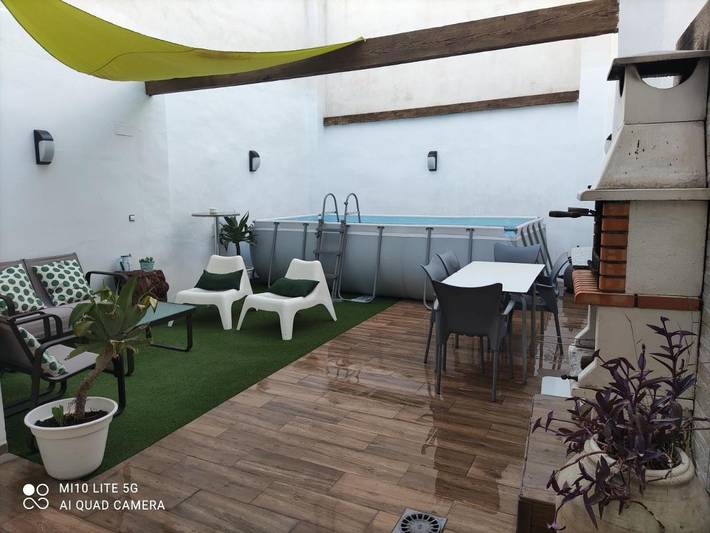 Location de vacances pour 7 personnes, avec jardin et piscine à Rafelcofer