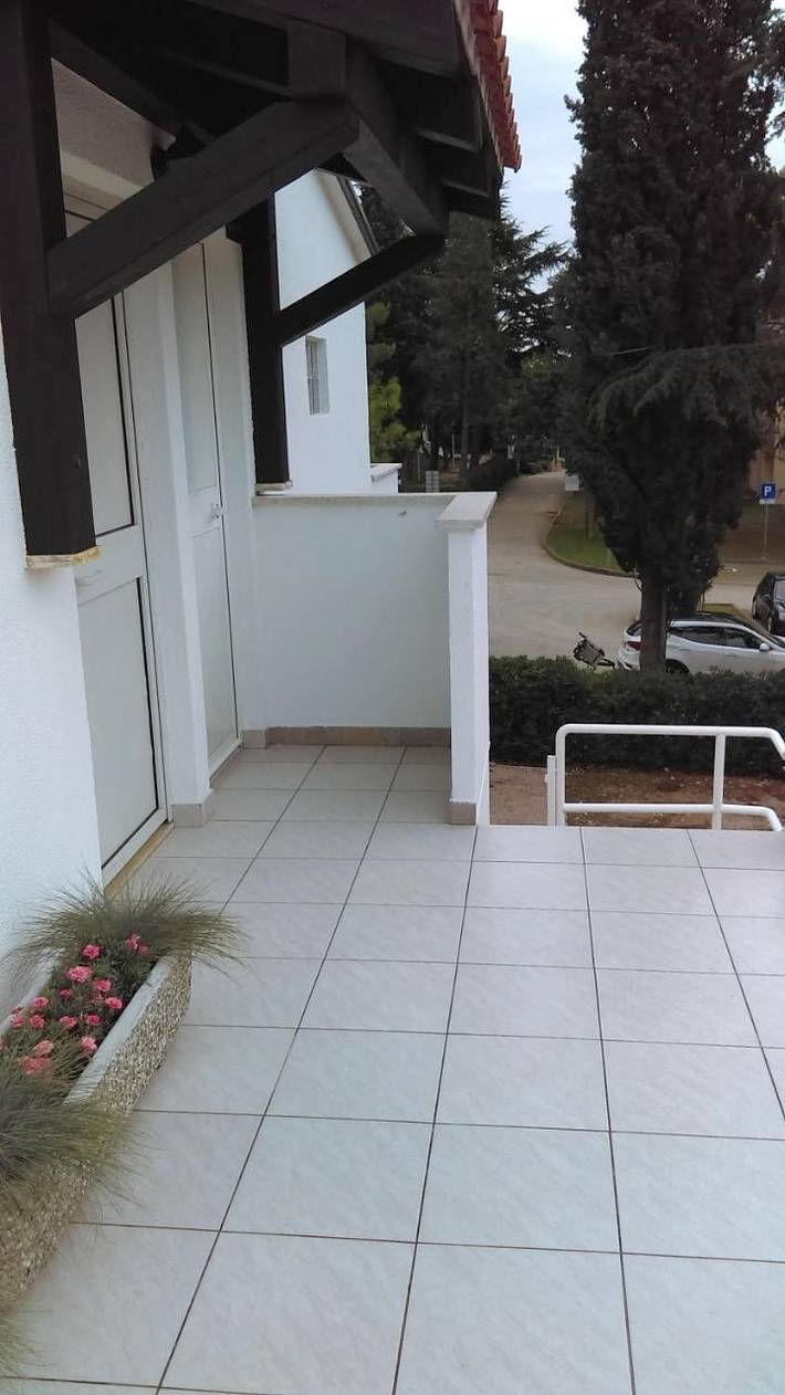 Ferienwohnung für 3 Personen, mit Balkon und Terrasse sowie Ausblick in Katoro