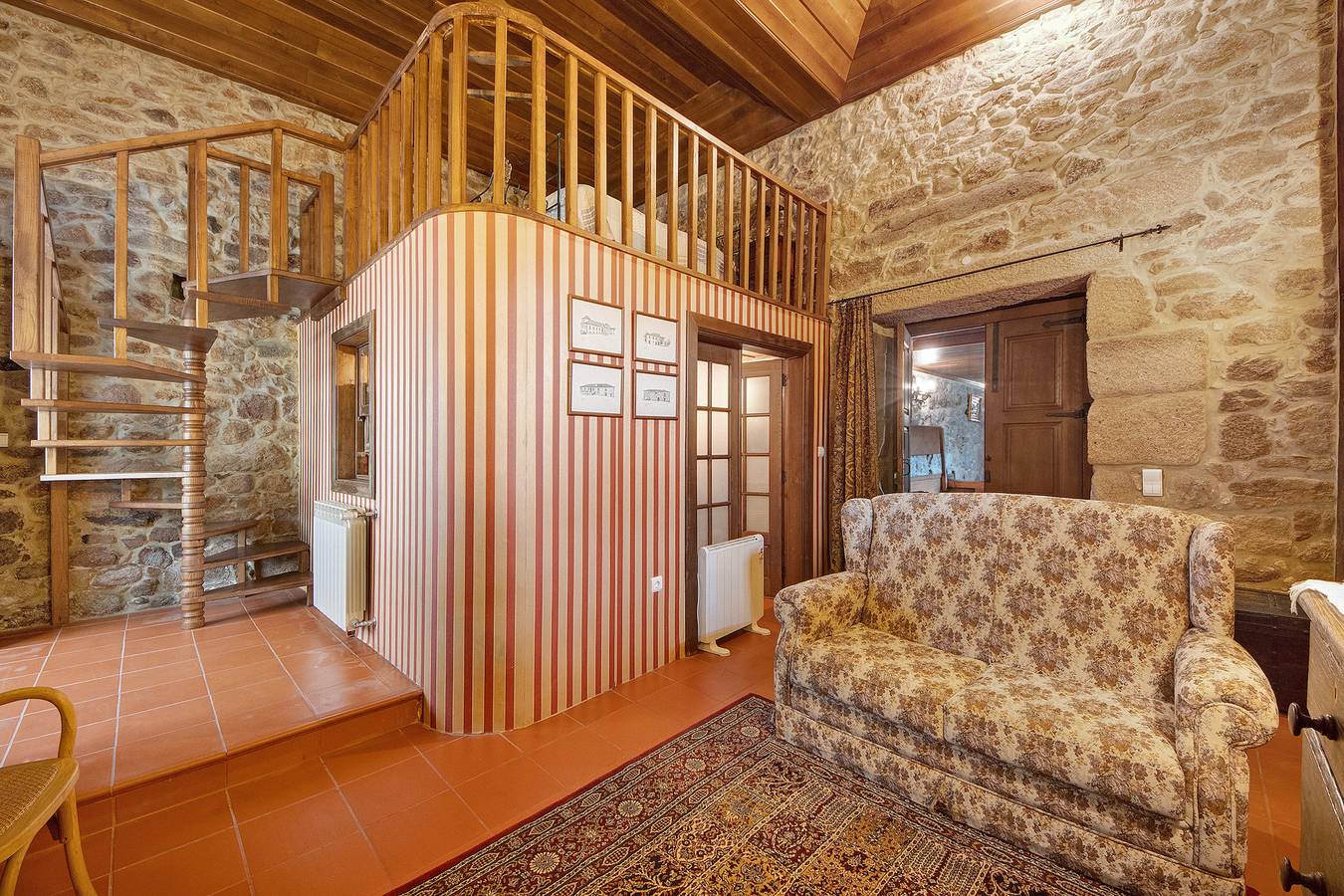 Habitación 'Deluxe Triple' con jardín compartido, balcón y Wi-Fi in Moimenta da Beira, Valle del Duero