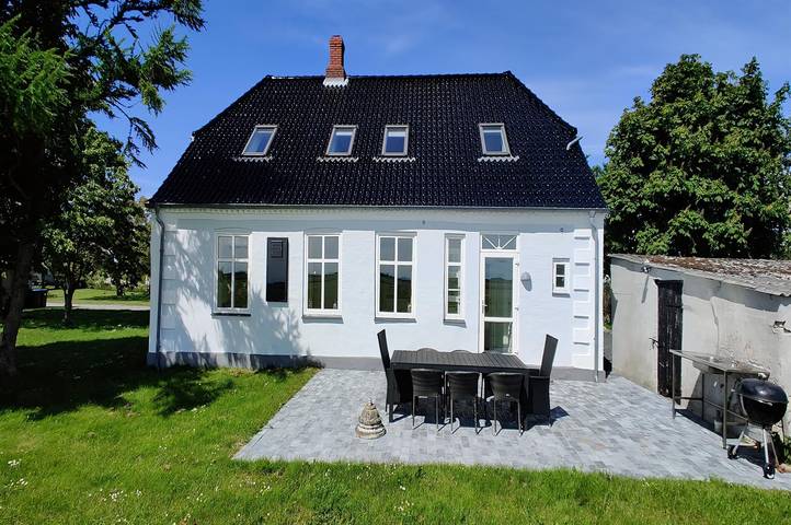 Ferienhaus mit Meerblick für 8 Personen, mit Whirlpool und Terrasse sowie Sauna, mit Haustier an der Westküste Dänemarks