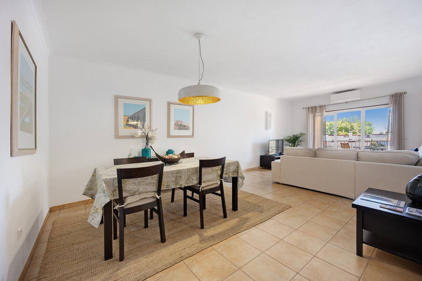 Ganze Wohnung, Apartment Amarelinha mit Balkon und Klimaanlage in São Sebastião, Lagos