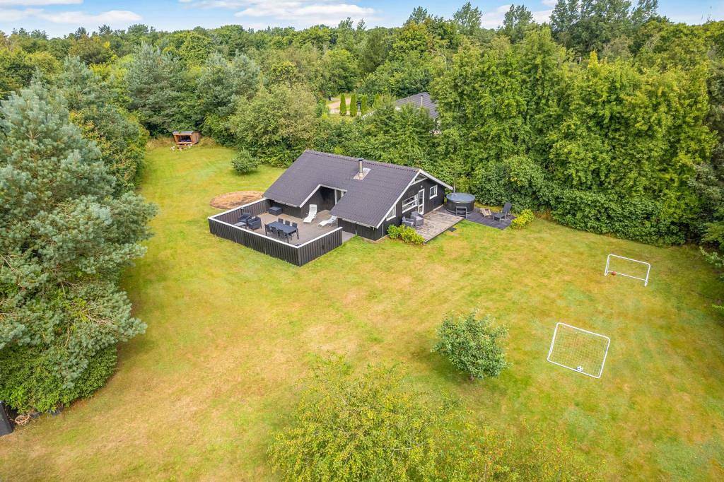 Klassisches Ferienhaus für 6 Personen mit Badetonne in Jegum, Jegum Ferieland