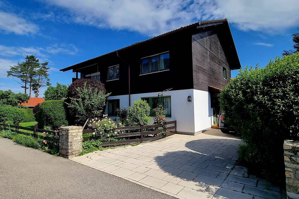 Ganze Wohnung, Helle, großzügige Wohnung (96m²) mit Bergblick und top Ausstattung in Piding, Bayerische Alpen