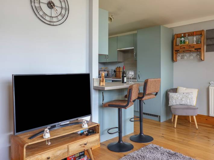 Pebble Beach Chalet in Seaton, Devon