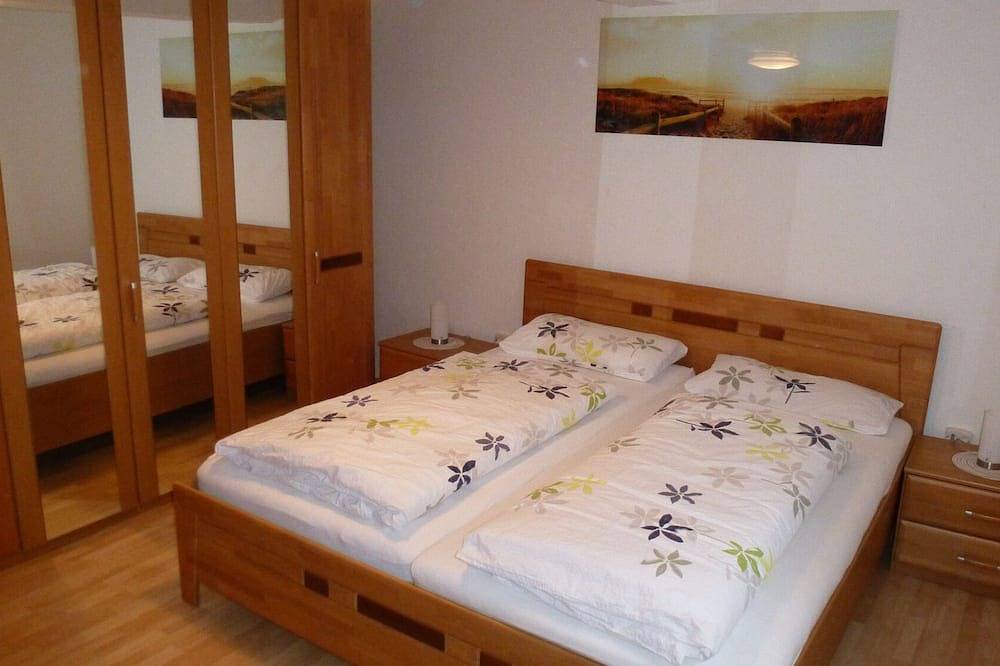 Ganze Wohnung, 100qm große, vollständig eingerichtete Fewo mit 3 Schlafzimmern in Sulzdorf a.d.Lederhecke, Franken